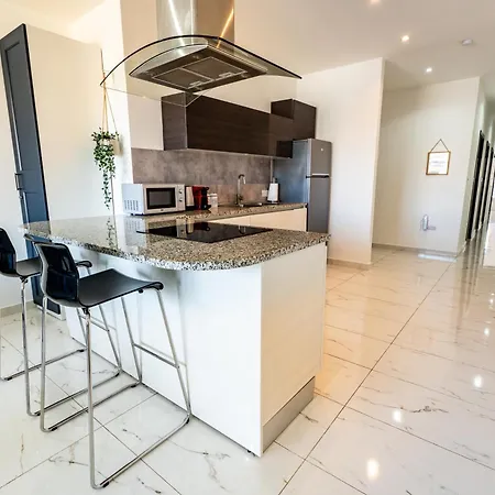 Impressive View 2br Flat In St Julian's Bay By Arcobnb
