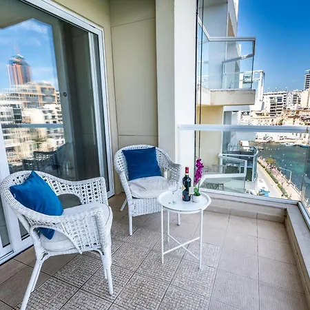 Impressive View 2br Flat In St Julian's Bay By Arco Collection דירה *