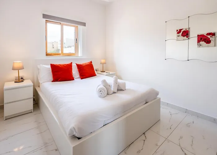 Impressive View 2br Flat In St Julian's Bay By Arco Collection *