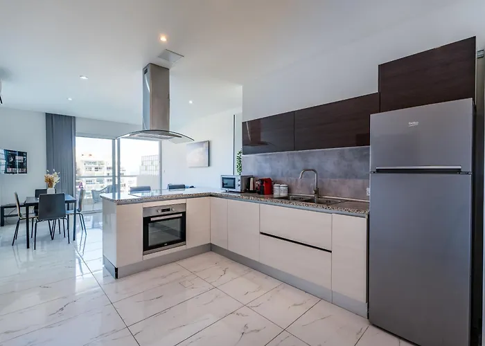 Impressive View 2br Flat In St Julian's Bay By Arco Collection דירה